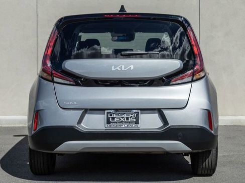 Used 2023 Kia Soul LX w/ LX Technology Package image 4