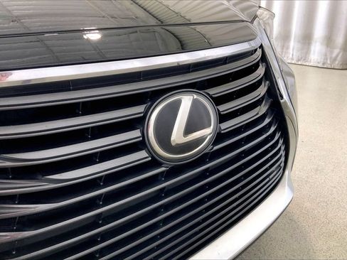 Used 2018 Lexus ES 350 w/ Premier Package FWD image 30
