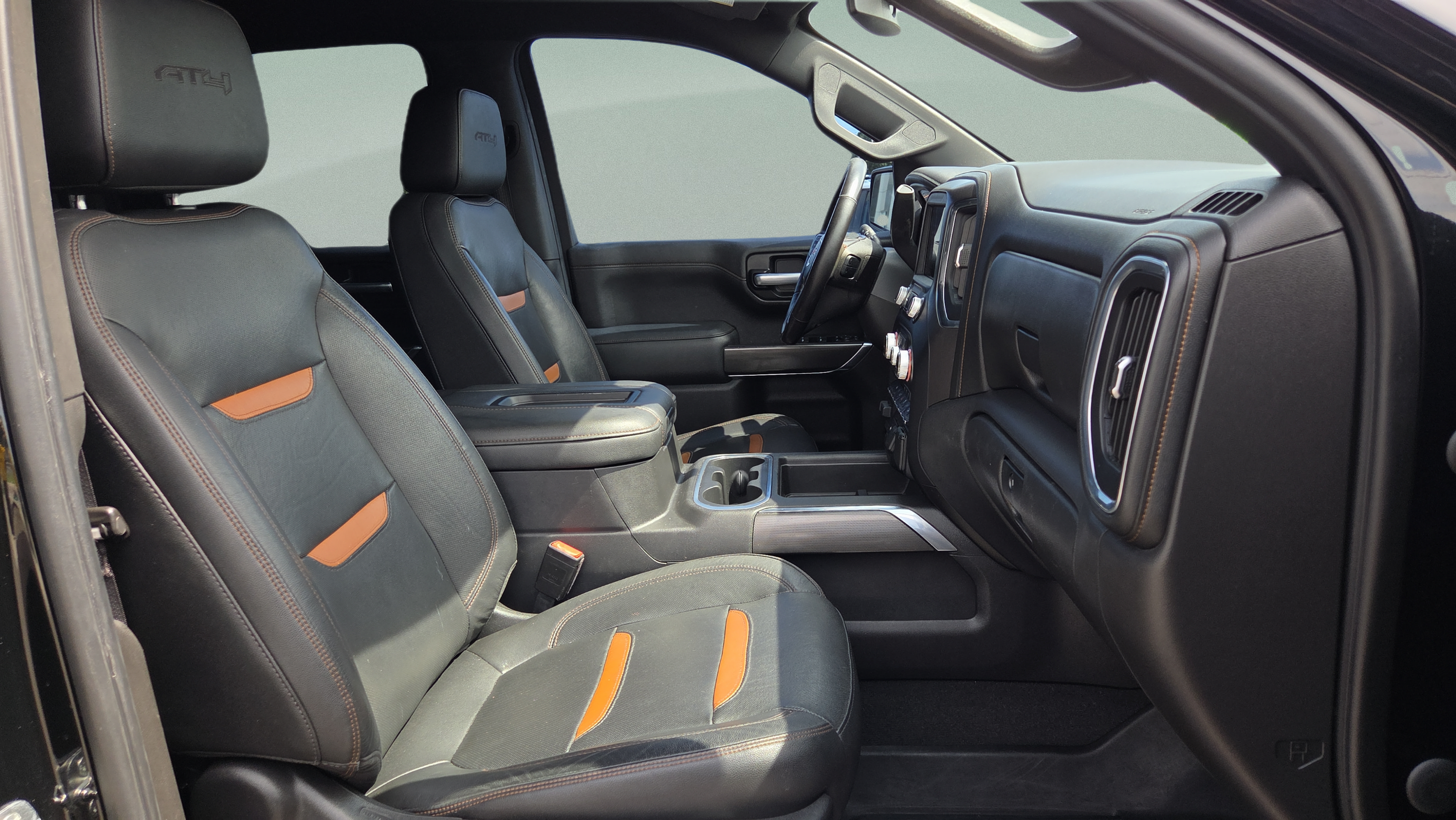 Used 2021 GMC Sierra 1500 AT4 w/ Driver Alert Package I AWD/4WD image 17