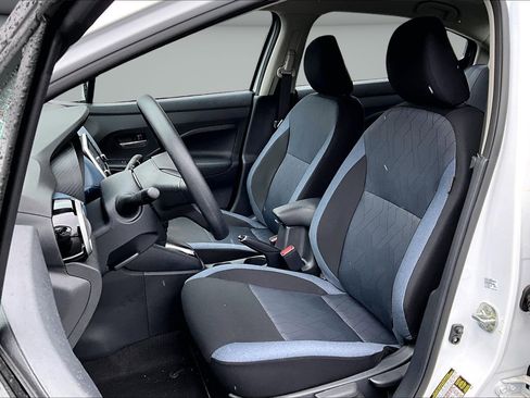 Used 2025 Nissan Versa SV w/ Trunk Package image 10