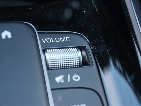 Used 2021 Mercedes-Benz GLA 250 4MATIC image 35