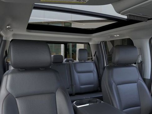 New 2026 Ford F250 Lariat w/ Black Appearance Package image 22