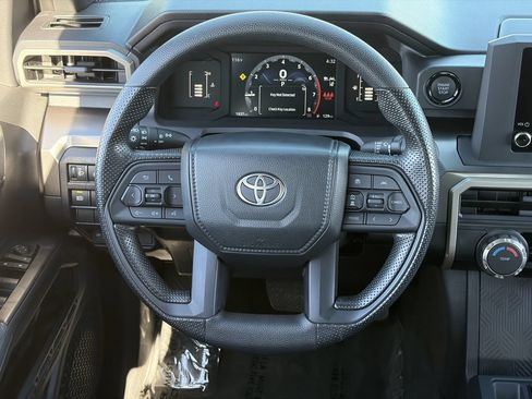Used 2026 Toyota Tacoma SR5 AWD/4WD image 15