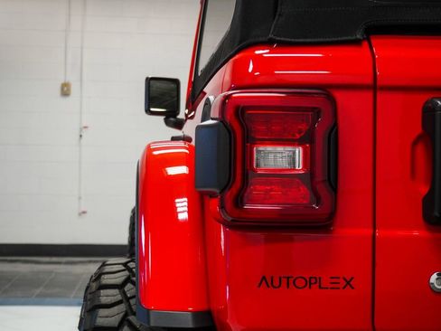 Used 2019 Jeep Wrangler Unlimited Rubicon image 37