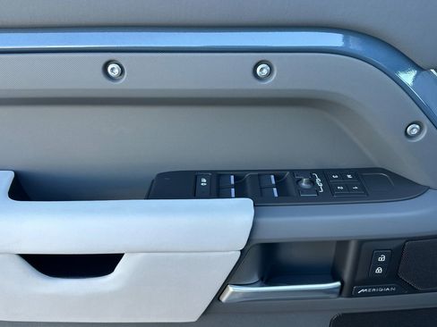 New 2026 Land Rover Defender 110 S image 15