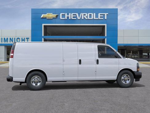 New 2025 Chevrolet Express 3500 Work Van w/ Driver Convenience Package image 5