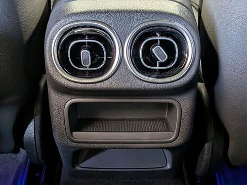 Used 2026 Mercedes-Benz GLC 300 4MATIC image 17