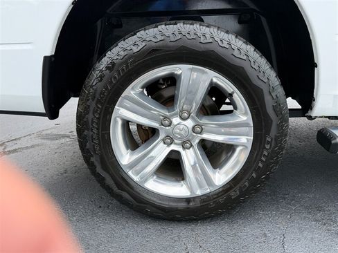 Used 2019 RAM 1500 Classic SLT w/ SLT Plus D←cor Group AWD/4WD image 27