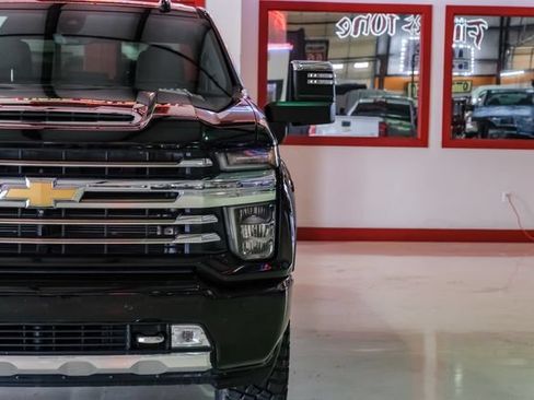 Used 2022 Chevrolet Silverado 3500 High Country w/ Technology Package AWD/4WD image 49