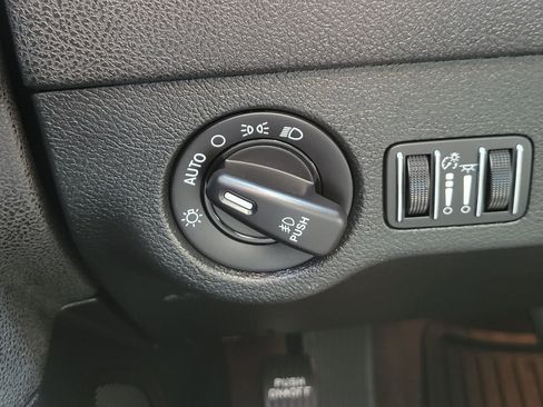 Used 2018 Dodge Charger GT w/ Navigation & Travel Group image 26