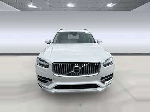 Certified 2024 Volvo XC90 B5 Plus w/ Protection Package Premier AWD/4WD image 6