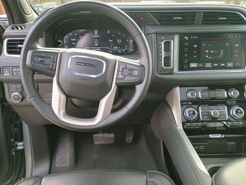 Used 2024 GMC Yukon XL Denali AWD/4WD image 2