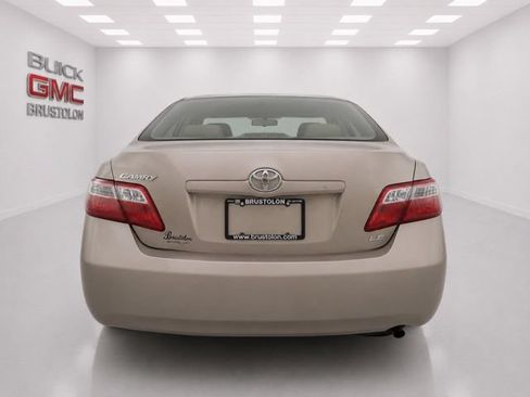 Used 2008 Toyota Camry FWD image 9