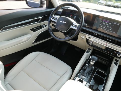 Certified 2024 Kia Telluride S AWD/4WD image 9