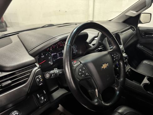 Used 2017 Chevrolet Suburban LT image 13