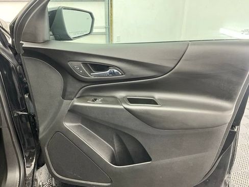 Used 2022 Chevrolet Equinox LT AWD/4WD image 10