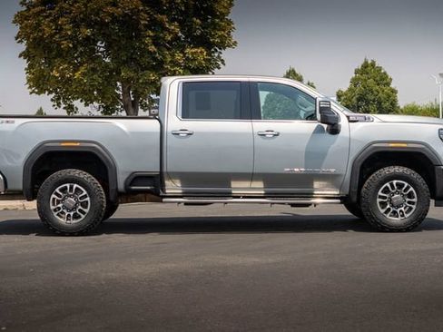 Used 2024 GMC Sierra 2500 SLT w/ SLT Convenience Package AWD/4WD image 5