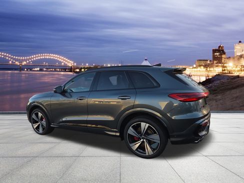 New 2025 Audi SQ5 Premium Plus image 3