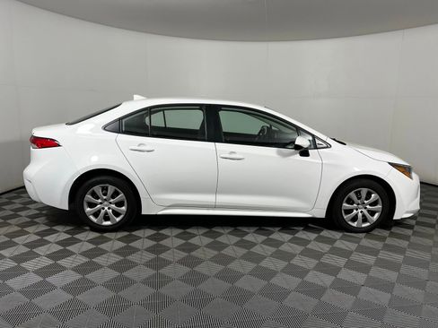 Used 2024 Toyota Corolla LE FWD image 4