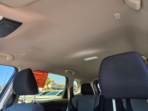Used 2023 Nissan Rogue SV FWD image 11