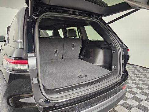 New 2026 Jeep Grand Cherokee Limited AWD/4WD image 15
