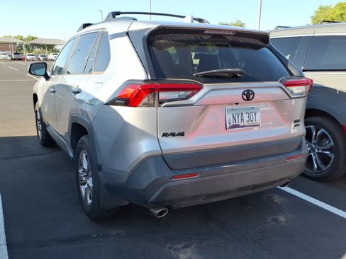 Used 2022 Toyota RAV4 XLE w/ Convenience Package AWD/4WD image 3