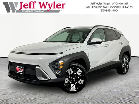 Used 2025 Hyundai Kona SEL AWD/4WD image 1