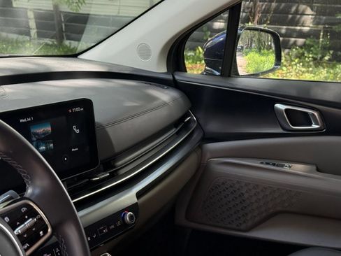 Used 2026 Kia Carnival FWD image 37