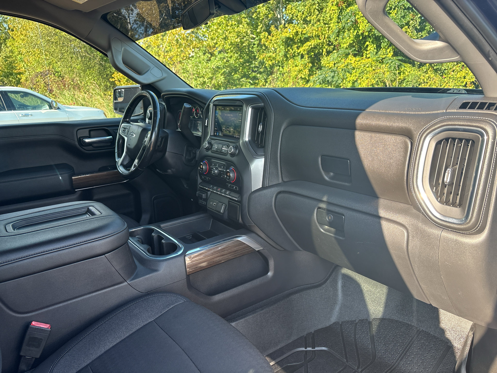 Used 2019 Chevrolet Silverado 1500 RST w/ All-Star Edition AWD/4WD image 12