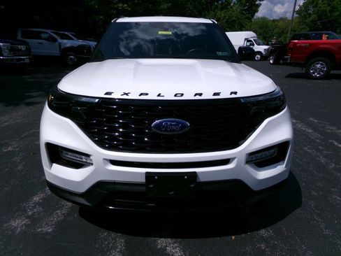 Used 2023 Ford Explorer ST-Line w/ Class IV Trailer Tow Package AWD/4WD image 3
