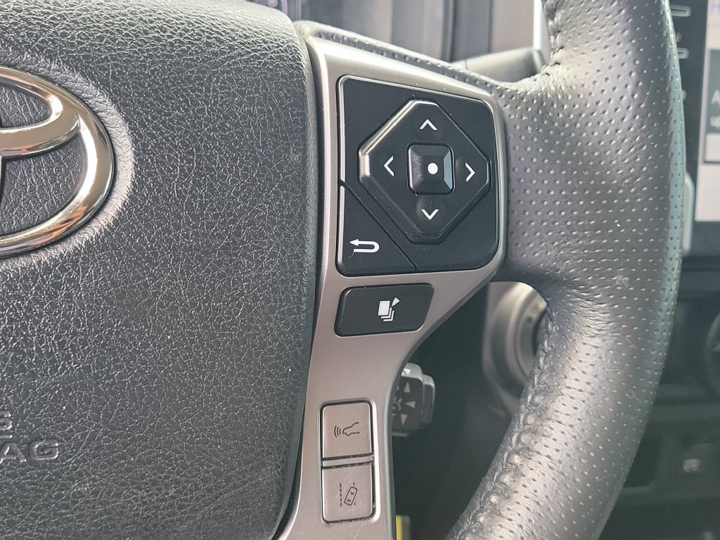 Used 2020 Toyota 4Runner SR5 RWD image 10