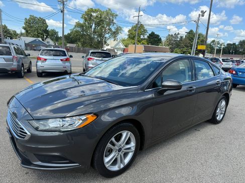 Used 2018 Ford Fusion SE image 5