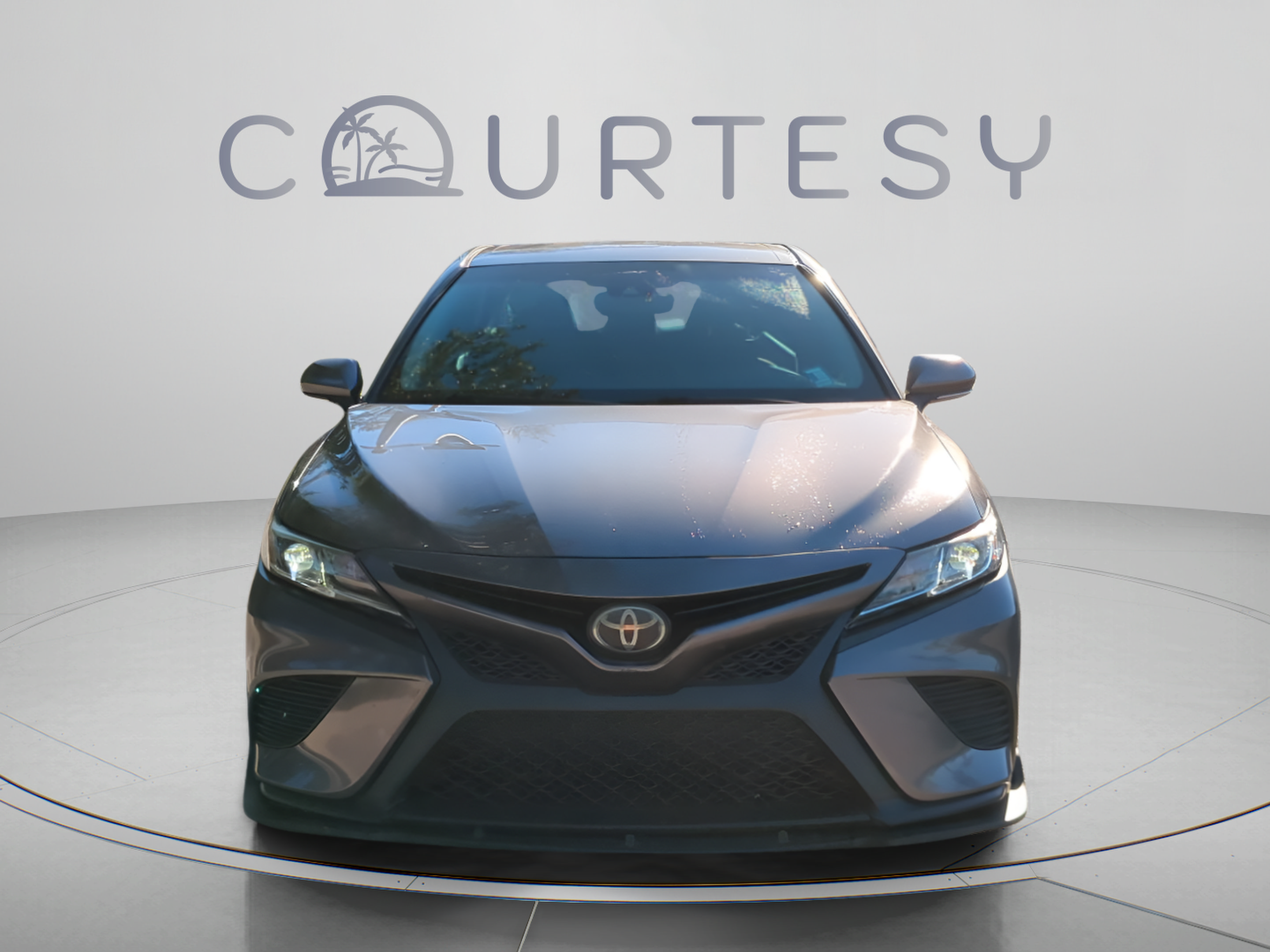 Used 2018 Toyota Camry SE w/ Convenience Package FWD image 10