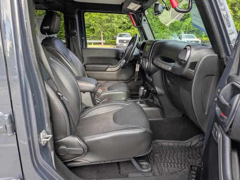 Used 2018 Jeep Wrangler Unlimited Sport AWD/4WD image 35