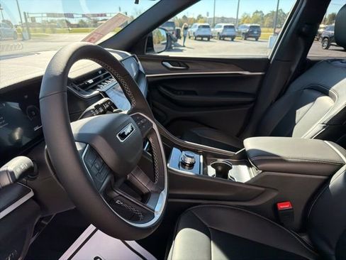 New 2025 Jeep Grand Cherokee L Limited image 7