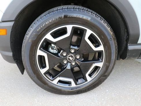 Used 2024 Ford Bronco Sport Outer Banks w/ Tech Package image 7