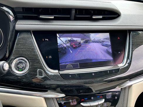 Used 2020 Cadillac XT6 Premium Luxury FWD image 29