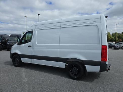 New 2026 Mercedes-Benz Sprinter 2500 image 9