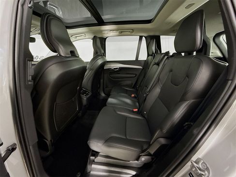 Certified 2025 Volvo XC90 B5 Core image 25