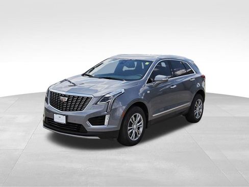 Used 2022 Cadillac XT5 Premium Luxury FWD image 2
