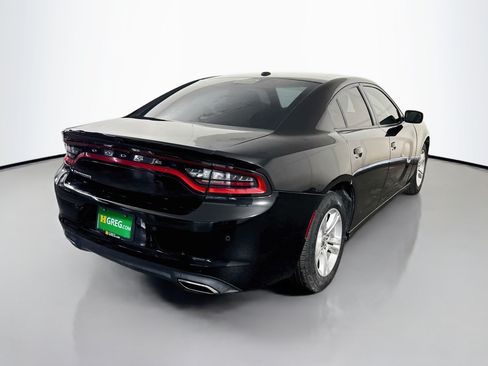 Used 2022 Dodge Charger SXT RWD image 10