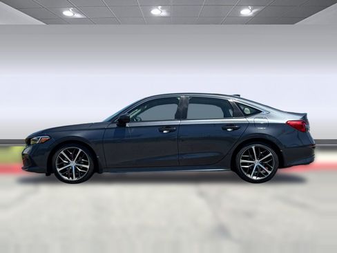 Used 2024 Honda Civic Touring image 2