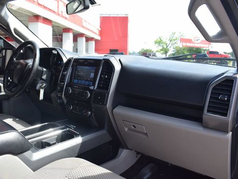 Used 2018 Ford F150 XLT w/ Equipment Group 302A Luxury AWD/4WD image 15