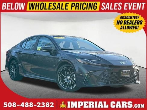 Used 2025 Toyota Camry XSE FWD image 1
