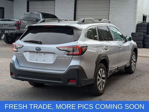 Used 2023 Subaru Outback Premium image 3