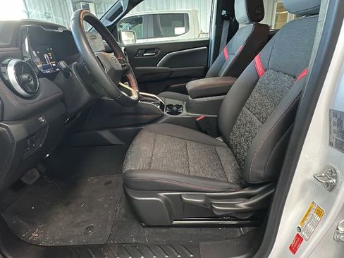 Used 2024 Chevrolet Colorado Z71 w/ Advanced Trailering Package image 9