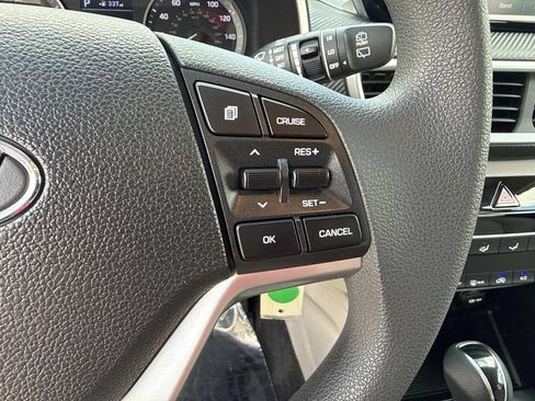 Used 2021 Hyundai Tucson SE FWD image 32