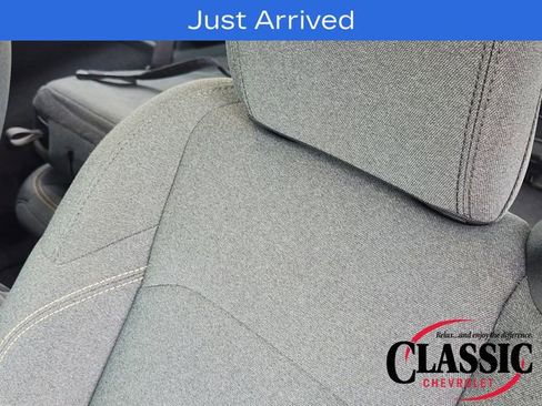 Used 2025 Jeep Wrangler Sport AWD/4WD image 27