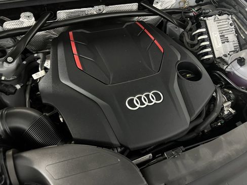 Used 2024 Audi SQ5 Premium Plus w/ Premium Plus Package image 36