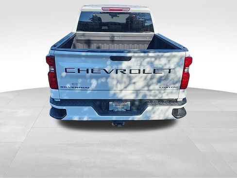 Used 2024 Chevrolet Silverado 1500 Custom image 14
